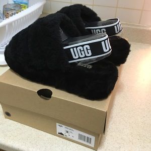 UGG FLUFF YEAH SLIDE/WOMEN’S 8/BLACK
